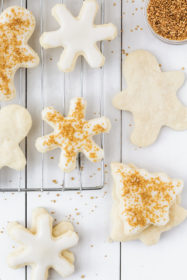 Shortbread Cookies with Lemon Icing | cookinginmygenes.com