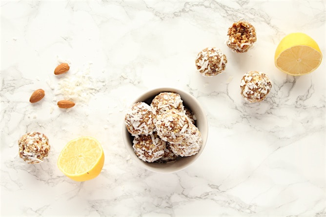 Lemon Coconut Power Balls | cookinginmygenes.com