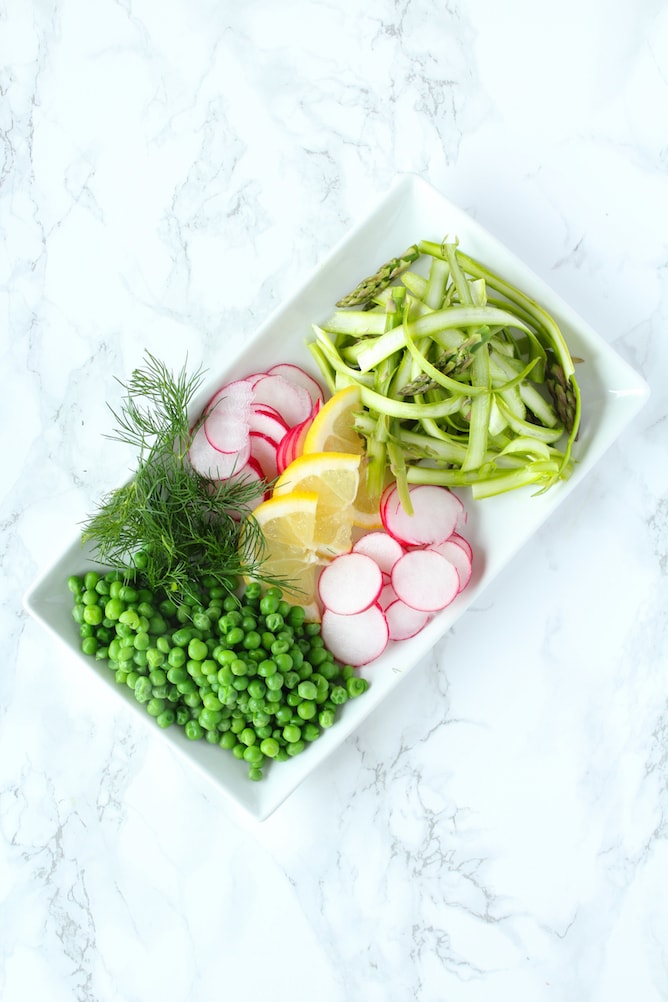 Spring Vegetable Bowl with Lemon and Dill Chicken | cookinginmygenes.com