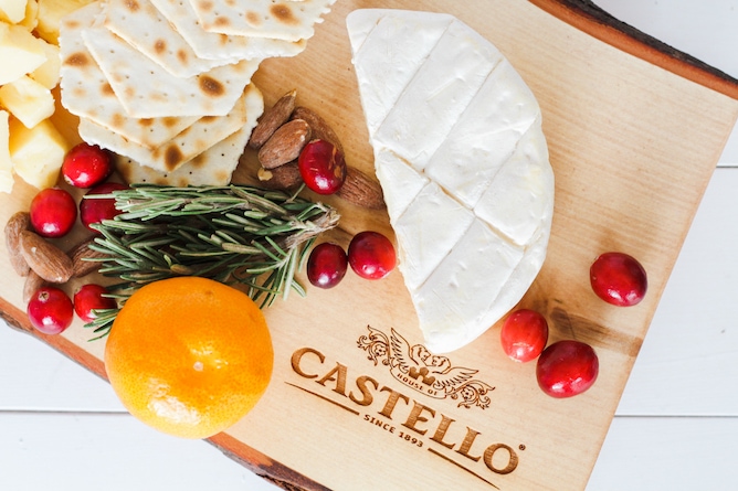 Festive Market Cheeseboard | cookinginmygenes.com