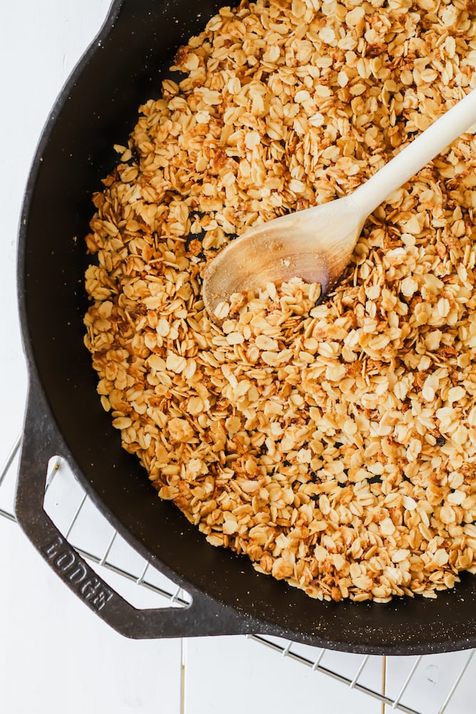 Strawberry Rhubarb Toasted Oat Sundae | cookinginmygenes.com