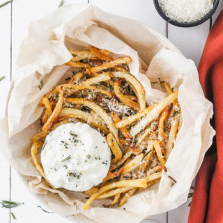 Baked Parsnips with Garlic Yogurt Dip | cookinginmygenes.com