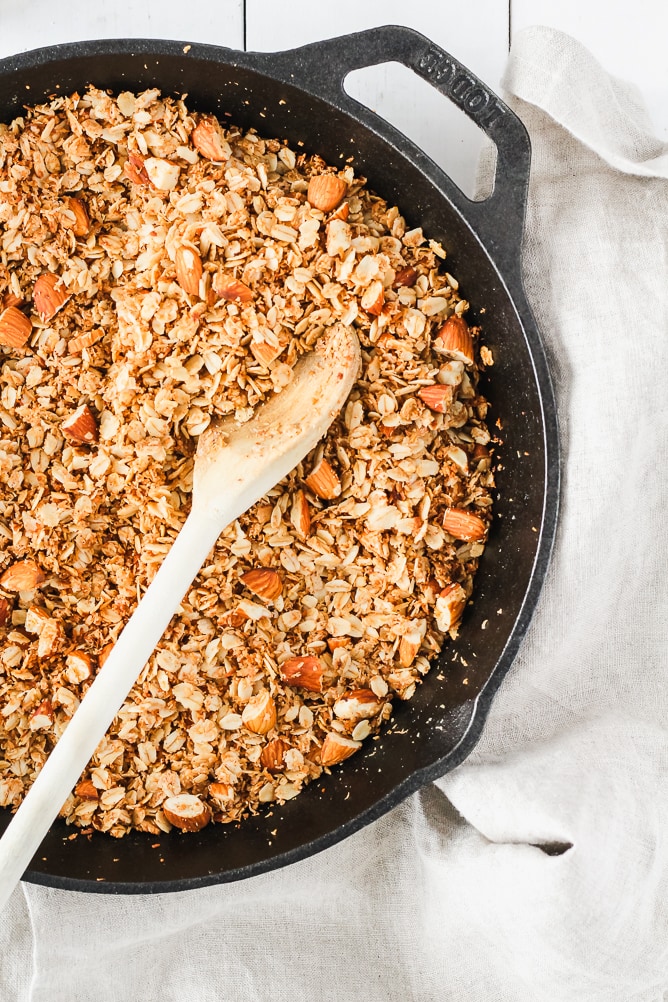 Easy Skillet Coconut & Almond Granola | cookinginmygenes.com