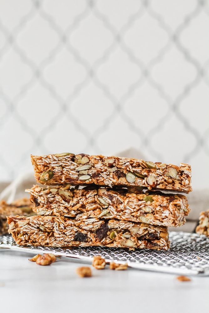 Cinnamon Spiced Granola Bars | cookinginmygenes.com