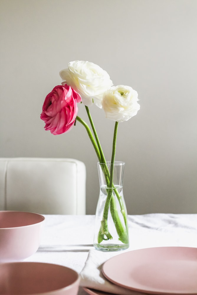 Simple Easter Brunch Menu & Decor Ideas