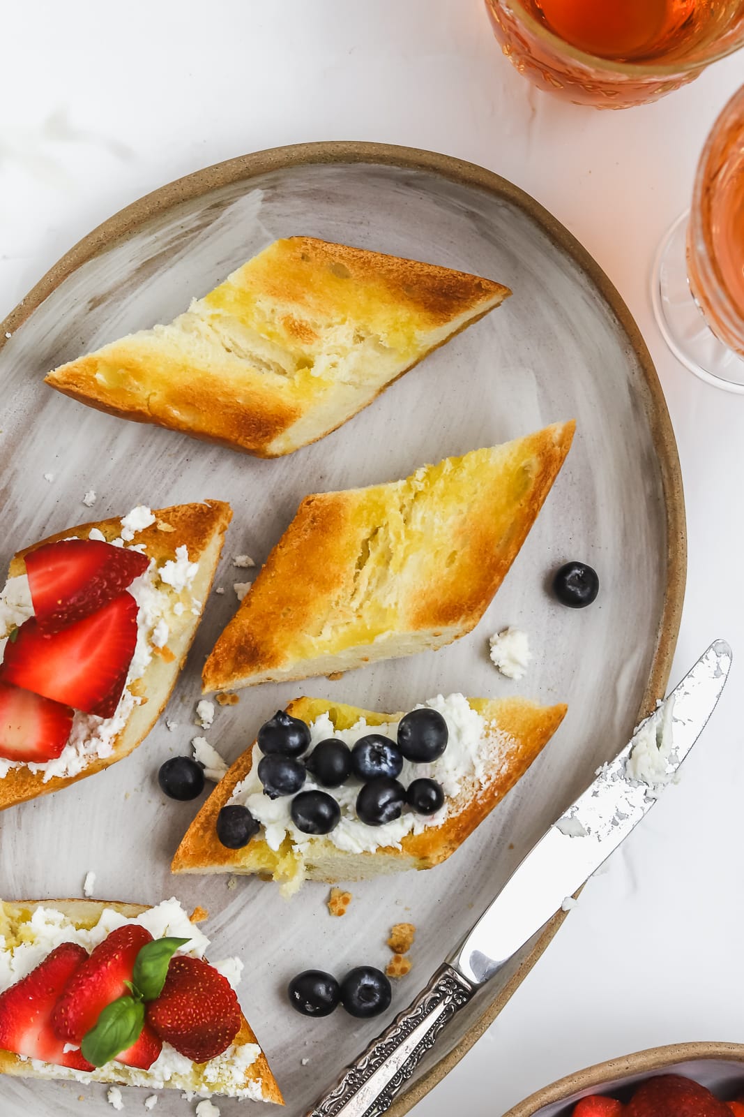 Mixed Summer Berry Goat Cheese Crostini Recipe