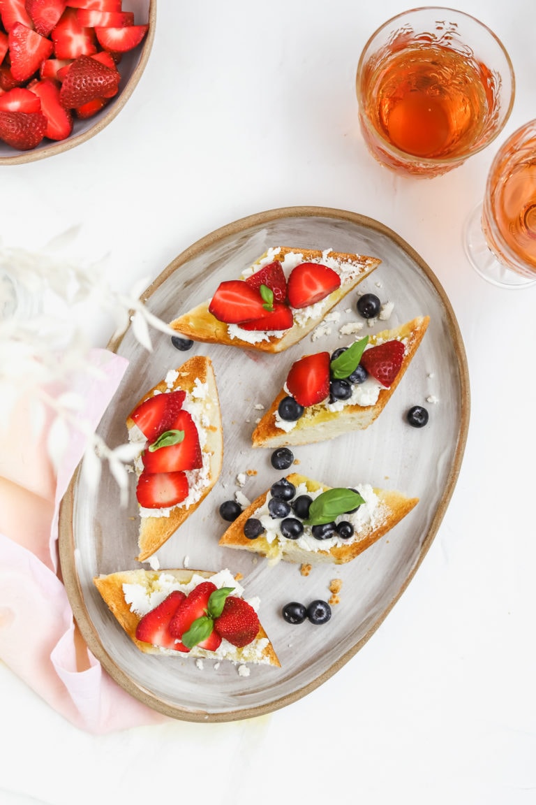 Mixed Summer Berry Goat Cheese Crostini Recipe