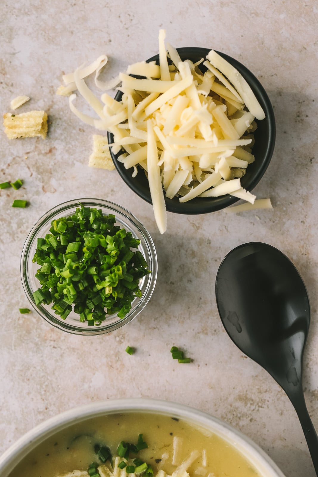 potato soup with chives and chips