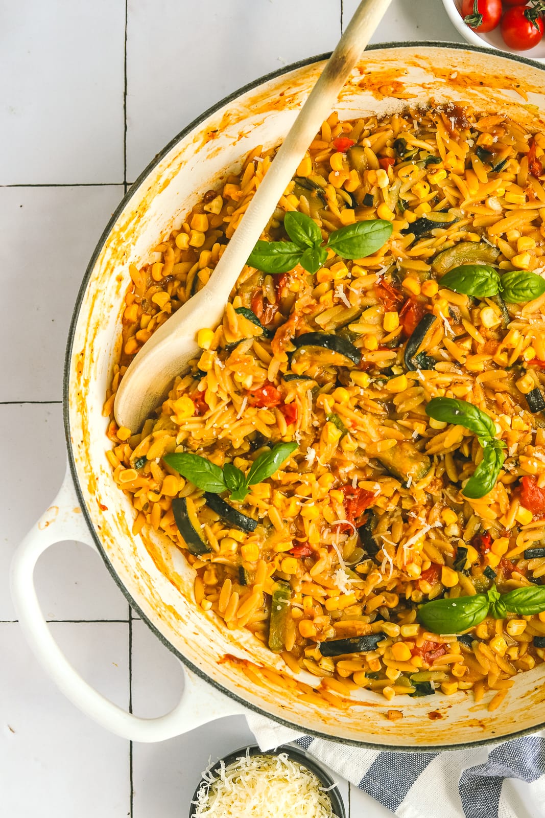 one pot orzo in a white pot