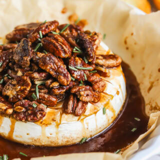 baked brie with maple pecans