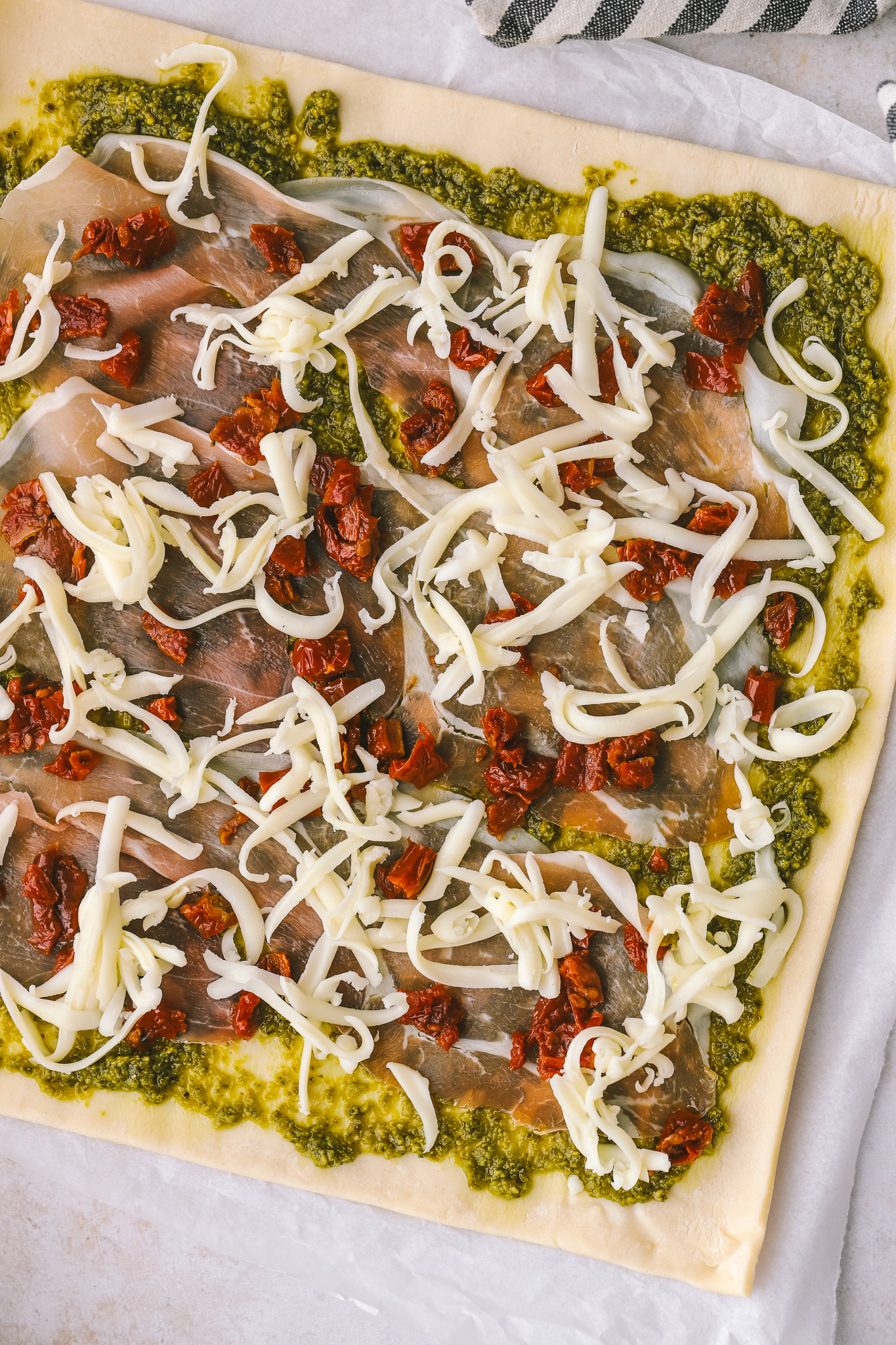 puff pastry layered with pesto pinwheels ingredients