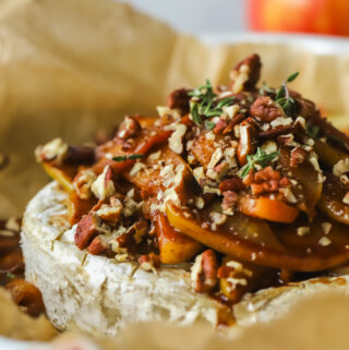 baked brie with apples, pecans and maple syrup